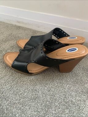 Dr. Scholl's Black and Tan Open-Toe Slide Mules